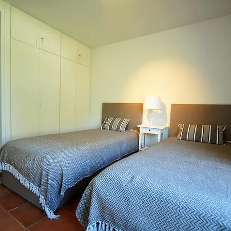 Cristelo Sleeps 10 With Pool Air Con And Wifi *