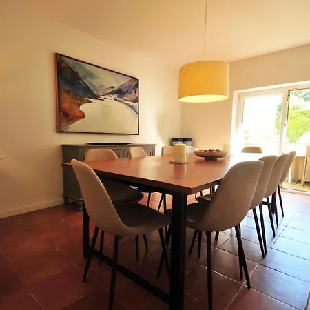 Cristelo Sleeps 10 With Pool Air Con And Wifi